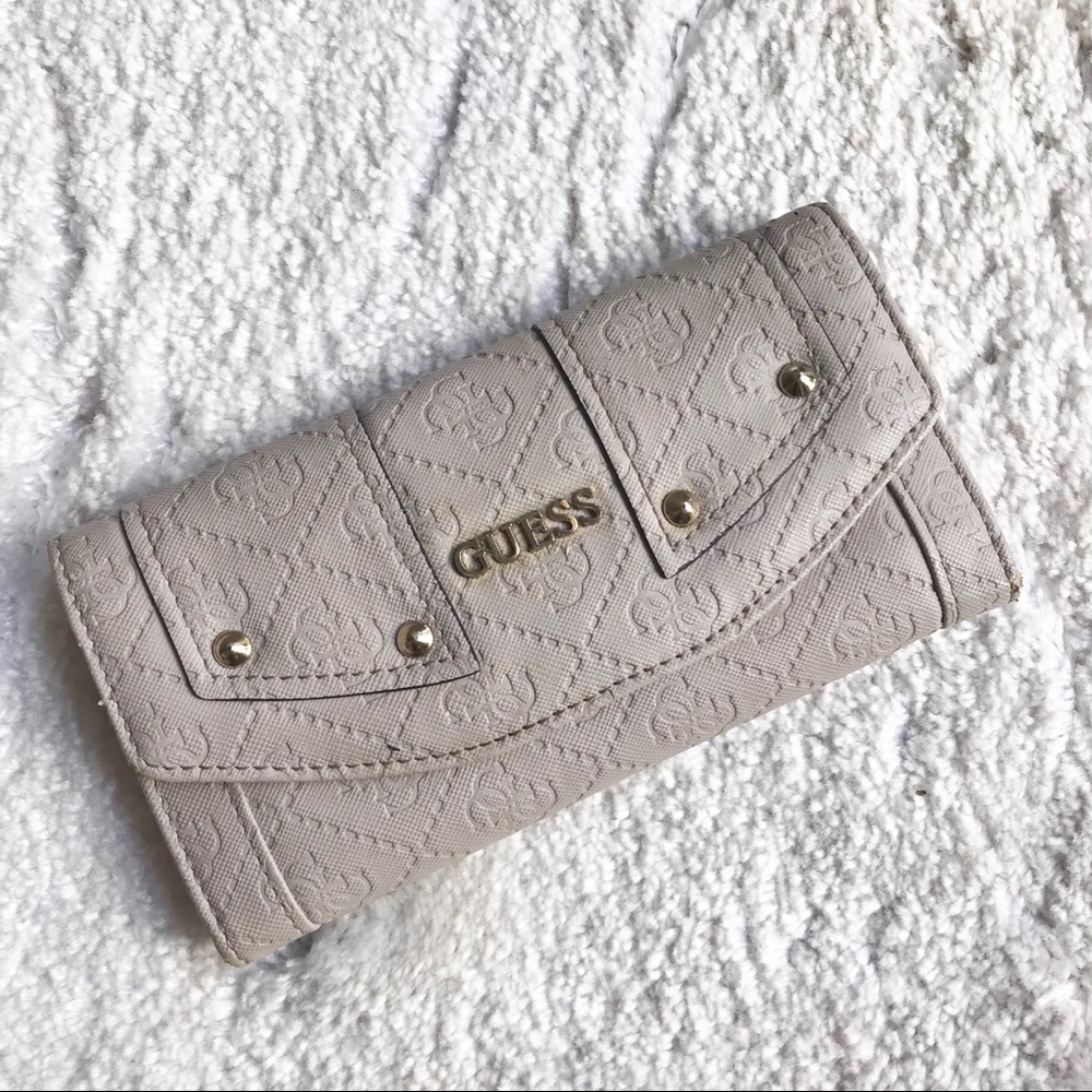 •Guess Wallet•
